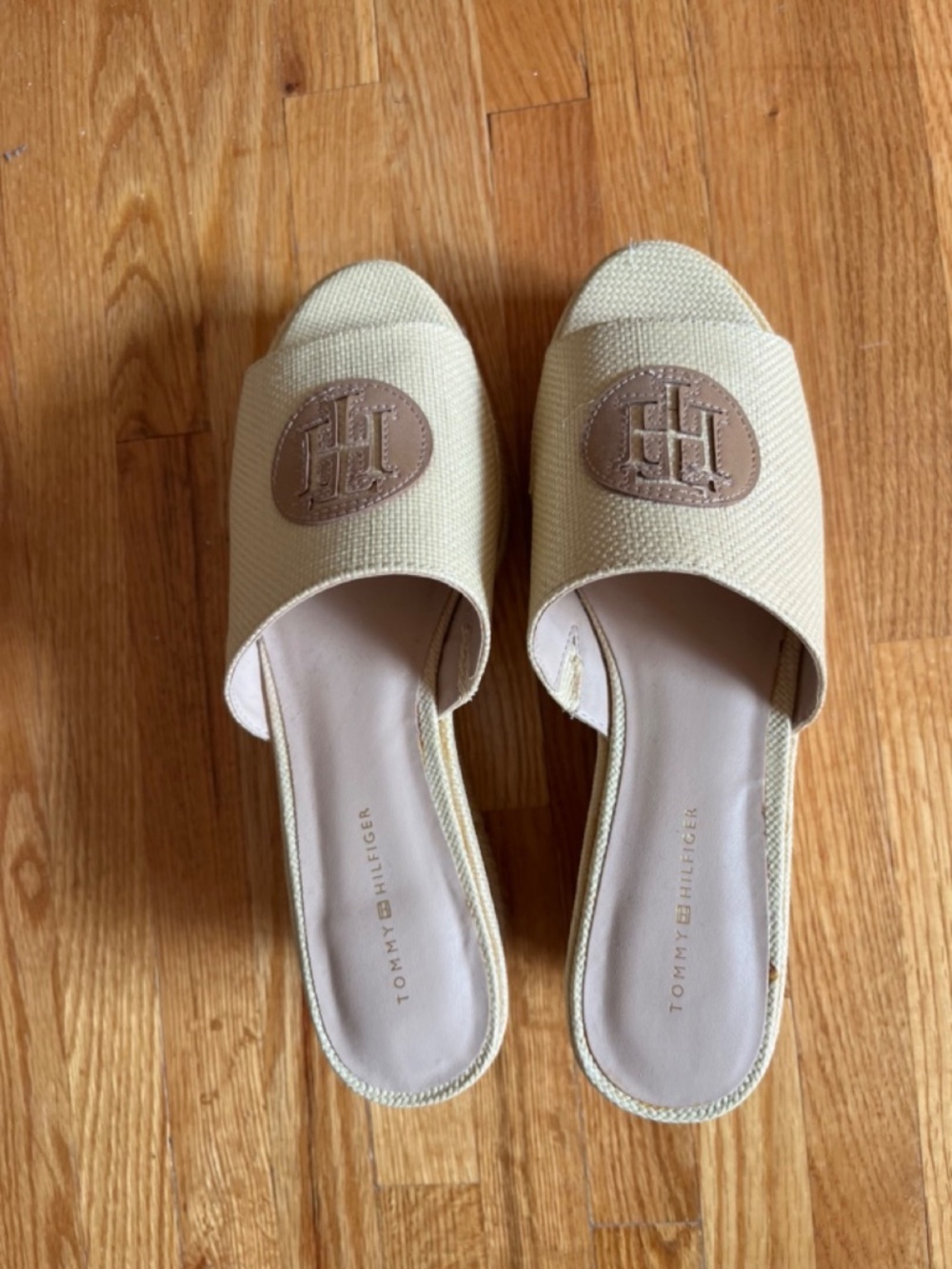 New Tommy Hilfiger Monogram Slide Sandals (2nd photo shows true colour)